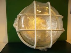 Műanyag rácsos lámpa